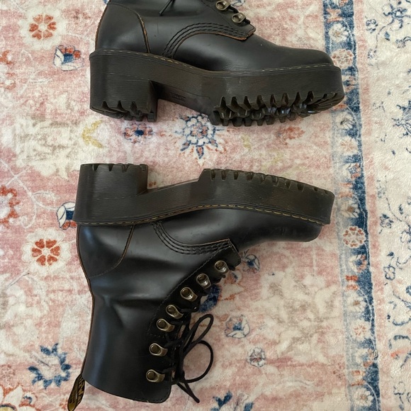 Dr Martin’s size 6 boots - Picture 5 of 12